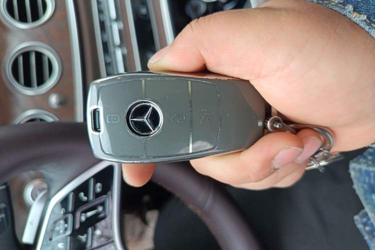 Used Mercedes-Benz E-Class 2023 E 300 L Stylish Model
