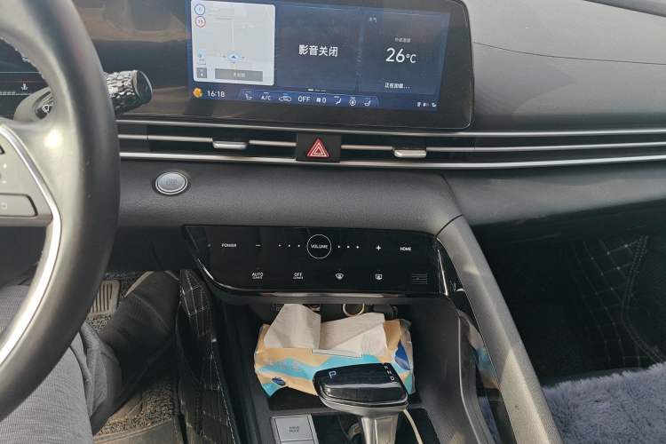 Used Hyundai Elantra 2021 1.5L CVT LUX Prestige Edition
