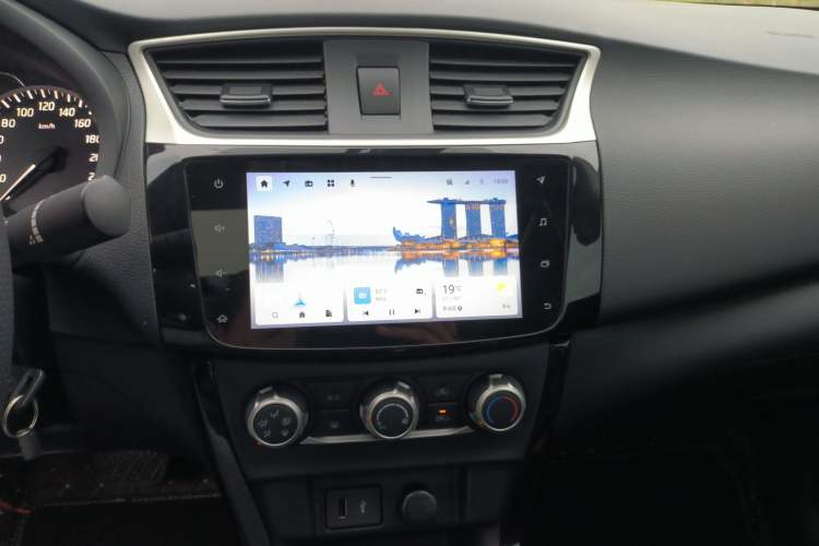 Used Nissan Sylphy 2022 Revised Version Classic 1.6XL CVT Luxury Edition Audio And AC Panel