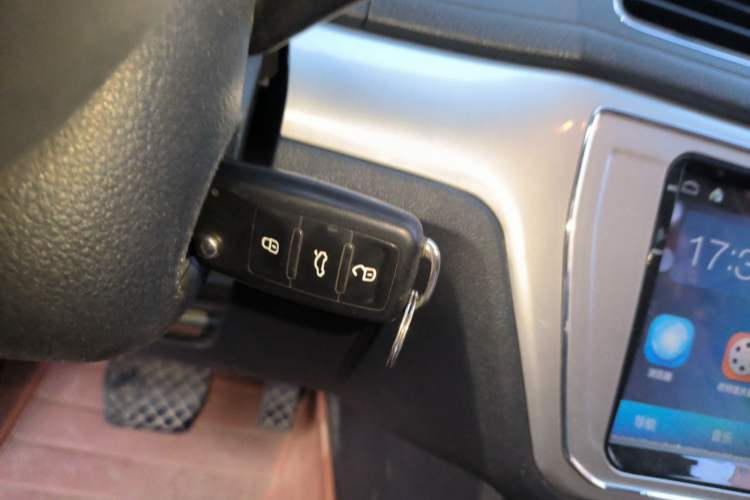 Used Volkswagen Lavida 2017 1.6L Automatic Fashion Edition
