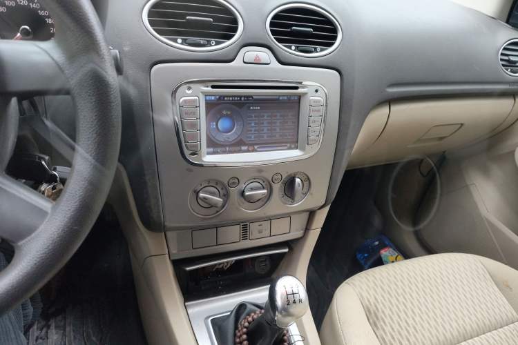 Used Ford Focus 2011 Sedan 1.8L Manual Comfort Model
