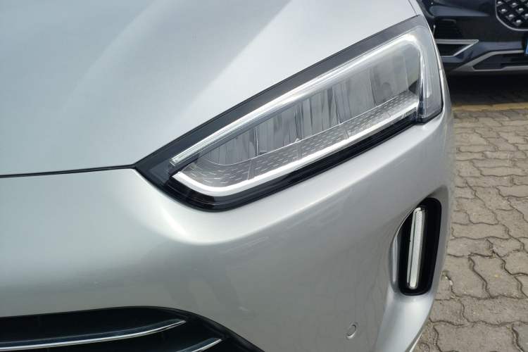 Used Hima AITO M5 2022 Extended-Range Four-Wheel Drive Performance Version Left Front Headlight