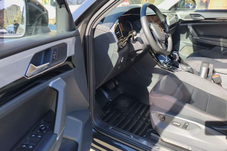 Used Volkswagen Tayron 2020 330TSI Two-Wheel Drive Luxury Smart Connectivity Version Driver Seat