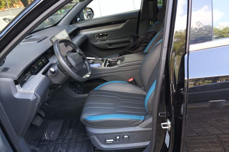 Used JETOUR Shanhai L6 2024 1.5TD DHT ULTRA