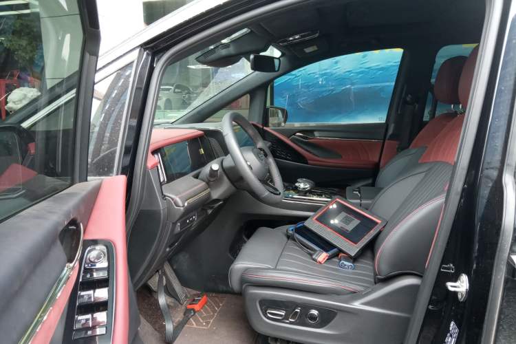 Used GAC Trumpchi M8 2025 Zongshi Series Super Hybrid Edition