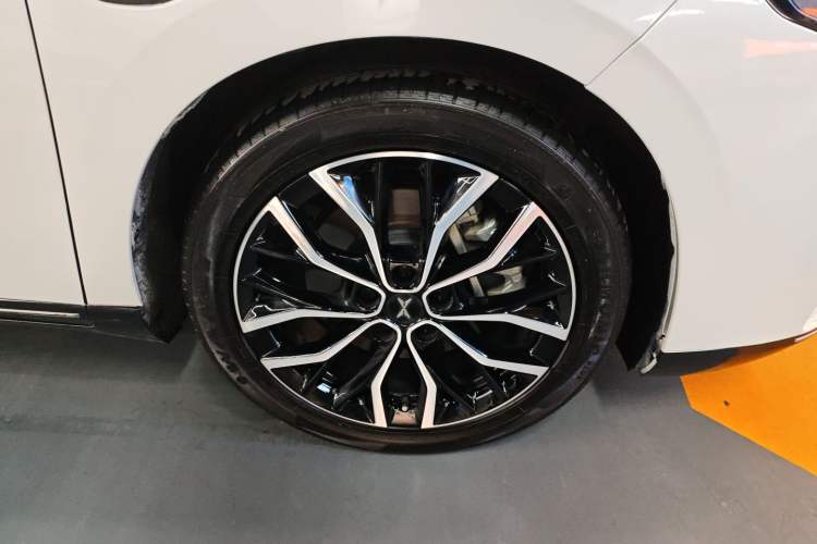 Used XPeng P5 2021 460G+ Right Front Wheel Hub