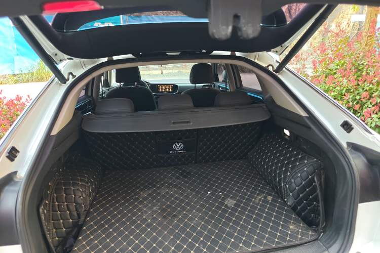 Used Volkswagen Tayron X 2020 330TSI Two-Wheel Drive Luxury Smart Connectivity Version