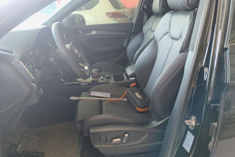 Used Audi Q5L 2025 quattro 45th Anniversary Edition 40 TFSI Luxury Dynamic Model
