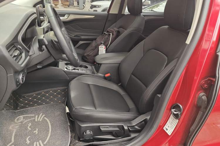 Used Ford Focus 2020 Sedan EcoBoost 180 Automatic Trend Edition Left Front Seat