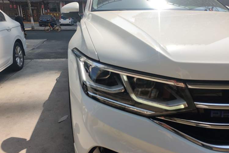 Used Volkswagen Tiguan L New Energy 2023 430 PHEV Plug-in Hybrid Flagship Edition Right Front Headlight