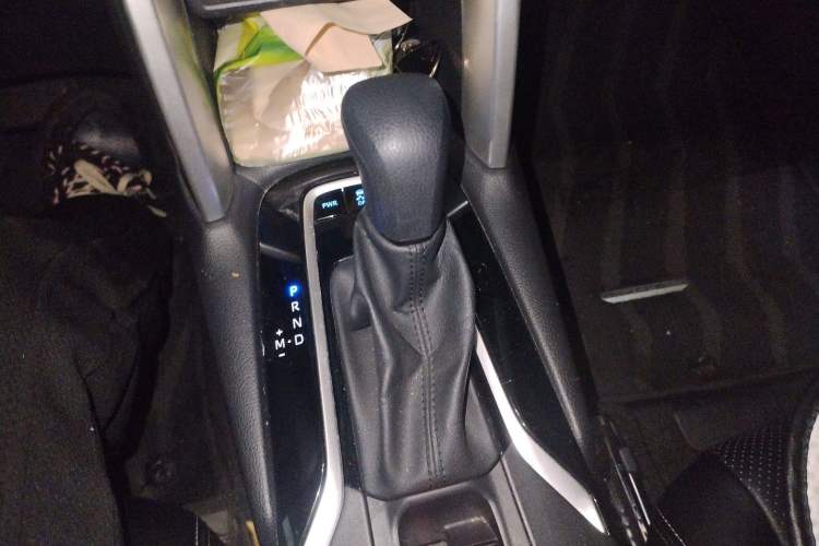 Used Toyota Corolla Cross 2022 2.0L Elite Edition Gear Lever