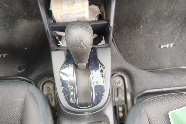 Used Honda Fit 2018 1.5L CVT Comfort Version Gear Lever
