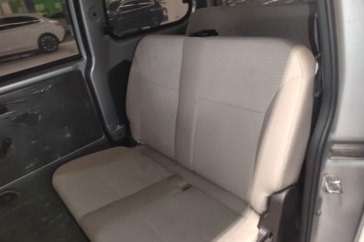 Used Wuling Hongguang V 2022 1.5L Jingqu Version Hydraulic Power Steering LAR