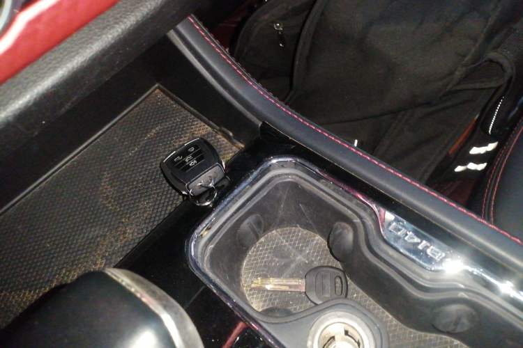 Used BAIC Off-Road BJ40 2019 Updated Version 2.0T Automatic All-Wheel Drive Urban Hunter Edition Premium China V Emission Standard
