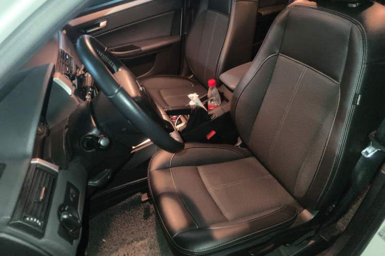 Used Qoros 3 2014 Sedan 1.6L Automatic Zhiyue Model Left Front Seat