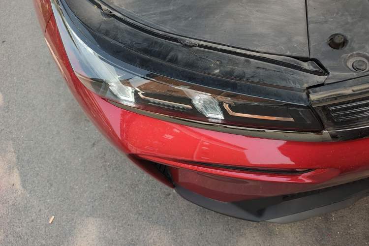 Used AION V 2021 Evolutionary Version 80 Intelligent Enjoyment Technology Edition Right Front Headlight