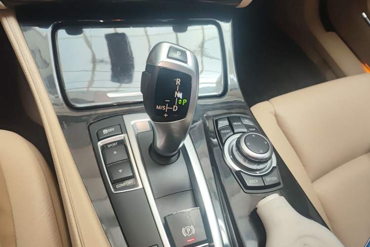 Used BMW 5 Series 2013 525Li Leading Model Gear Lever