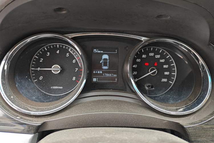 Used Baojun 730 2016 1.5T Manual Luxury Edition 7 Seats Instrument Cluster