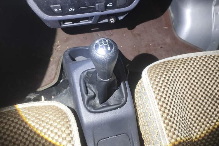 Used Jinbei Hiace X30 2020 1.5L Van Super-Enjoyment Model China VI Standard SWC15M Gear Lever