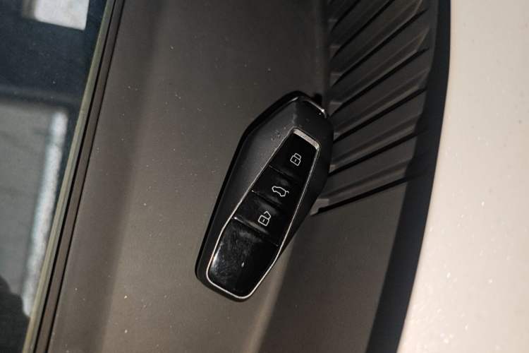 Used iCAR 03 2024 501km Two-Wheel Drive Long-Range Yuechao Edition