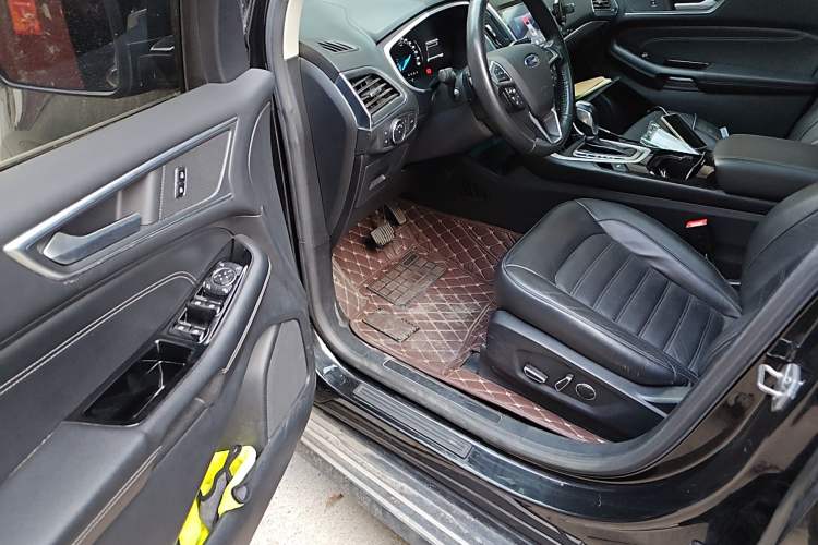 Used Ford Edge 2016 EcoBoost 245 Two-Wheel-Drive Titanium 7-Seater