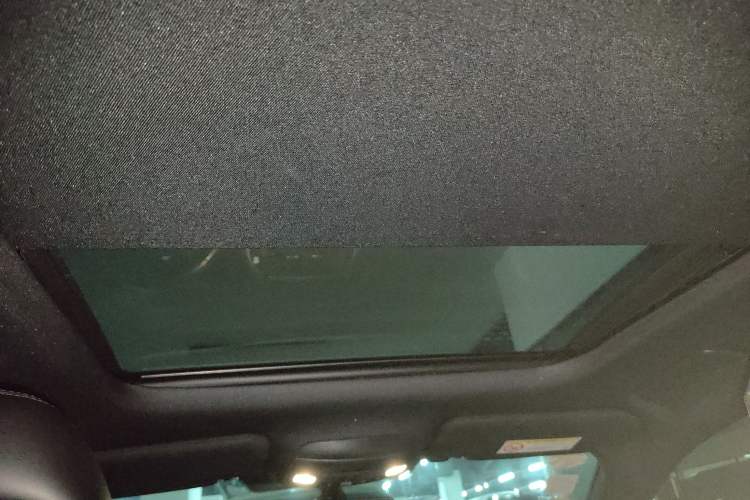 Used Lincoln MKC 2017 2.0T Two-Wheel Drive Deluxe Edition