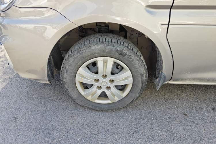 Used FORTHING Lingzhi 2018 M5L 2.0L 7-Seater Comfort Model