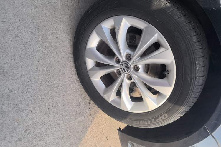 Used Volkswagen Lavida 2011 1.6L Automatic Pinxuan Edition
