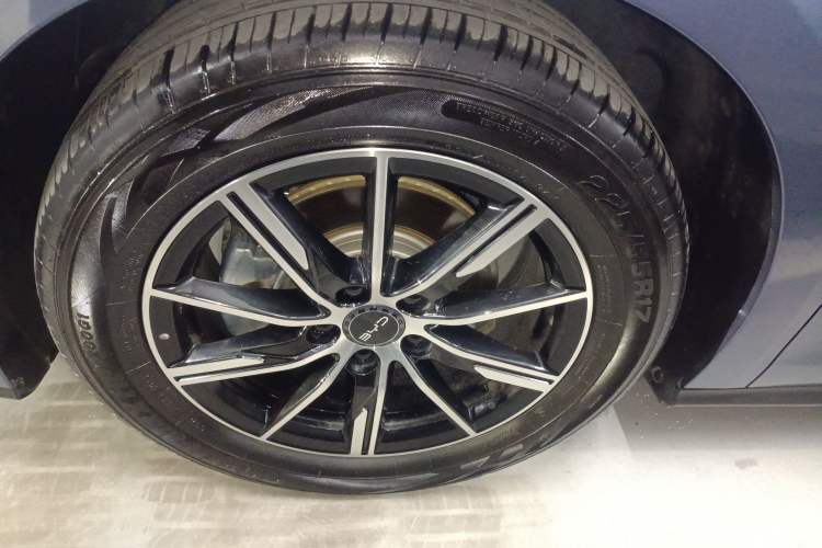 Used BYD Seal 06 New Energy 2024 DM-i 120KM Luxury Model
