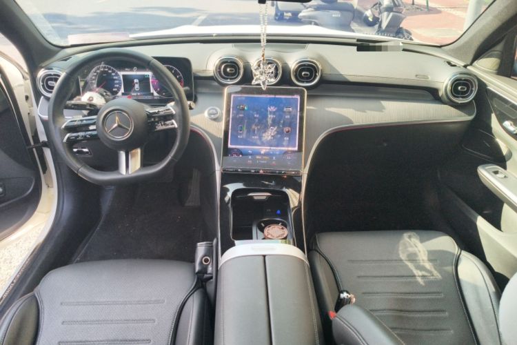 Used Mercedes-Benz C-Class 2023 Facelift C 260 L Center Console