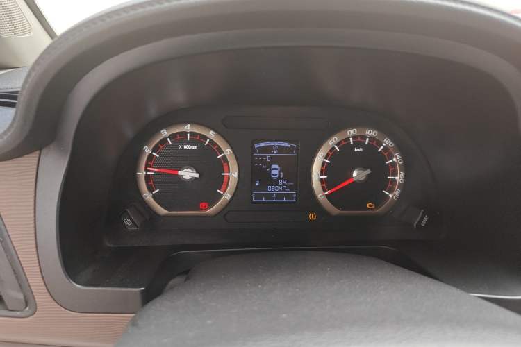 Used FORTHING Lingzhi 2019 Facelifted M5L 1.6L 7-Seater Base Model China VI Standard