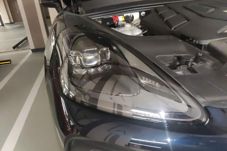 Used Porsche Cayenne 2023 Cayenne 3.0T Platinum Edition Right Front Headlight