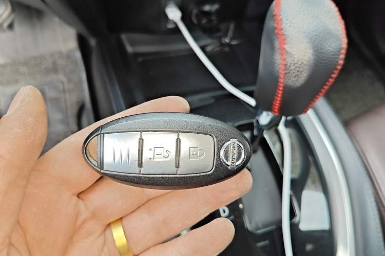 Used Nissan X-Trail 2015 2.0L CVT Comfort MAX Edition 2WD
