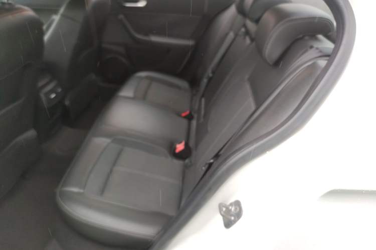 Used Qoros 3 2014 Sedan 1.6L Automatic Zhiyue Model Left Rear Seat