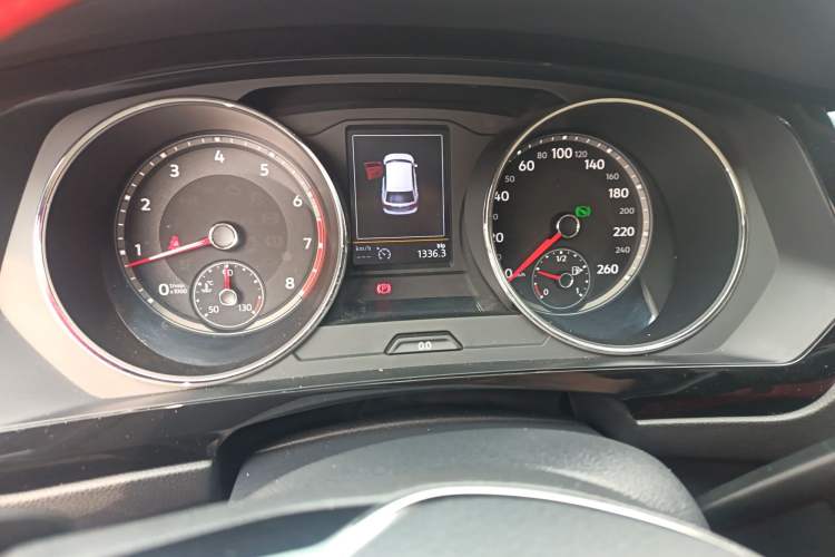 Used Volkswagen Tiguan L 2017 330TSI Automatic Two-Wheel Drive Luxury Edition Instrument Cluster