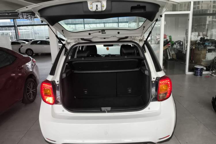 Used Suzuki SX4 2013 1.6L Automatic CoolRide Model
