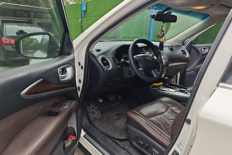 Used Infiniti QX60 2014 2.5 S/C Hybrid Two-Wheel Drive Excellence Edition
