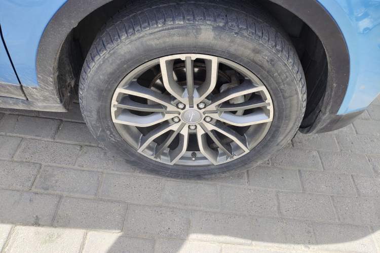 Used Land X7 2018 Geely Jingyue 1.5T Panoramic Luxury Model Right Front Wheel Hub