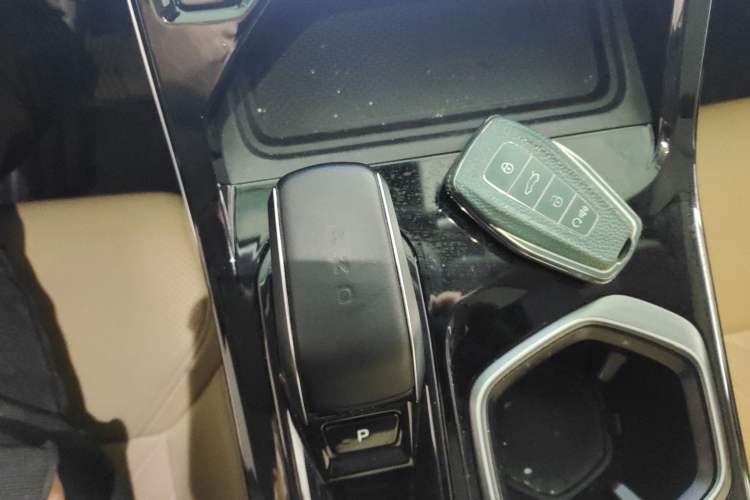 Used Geely Auto FX11 2023 2.0TD DCT Prestige Edition
