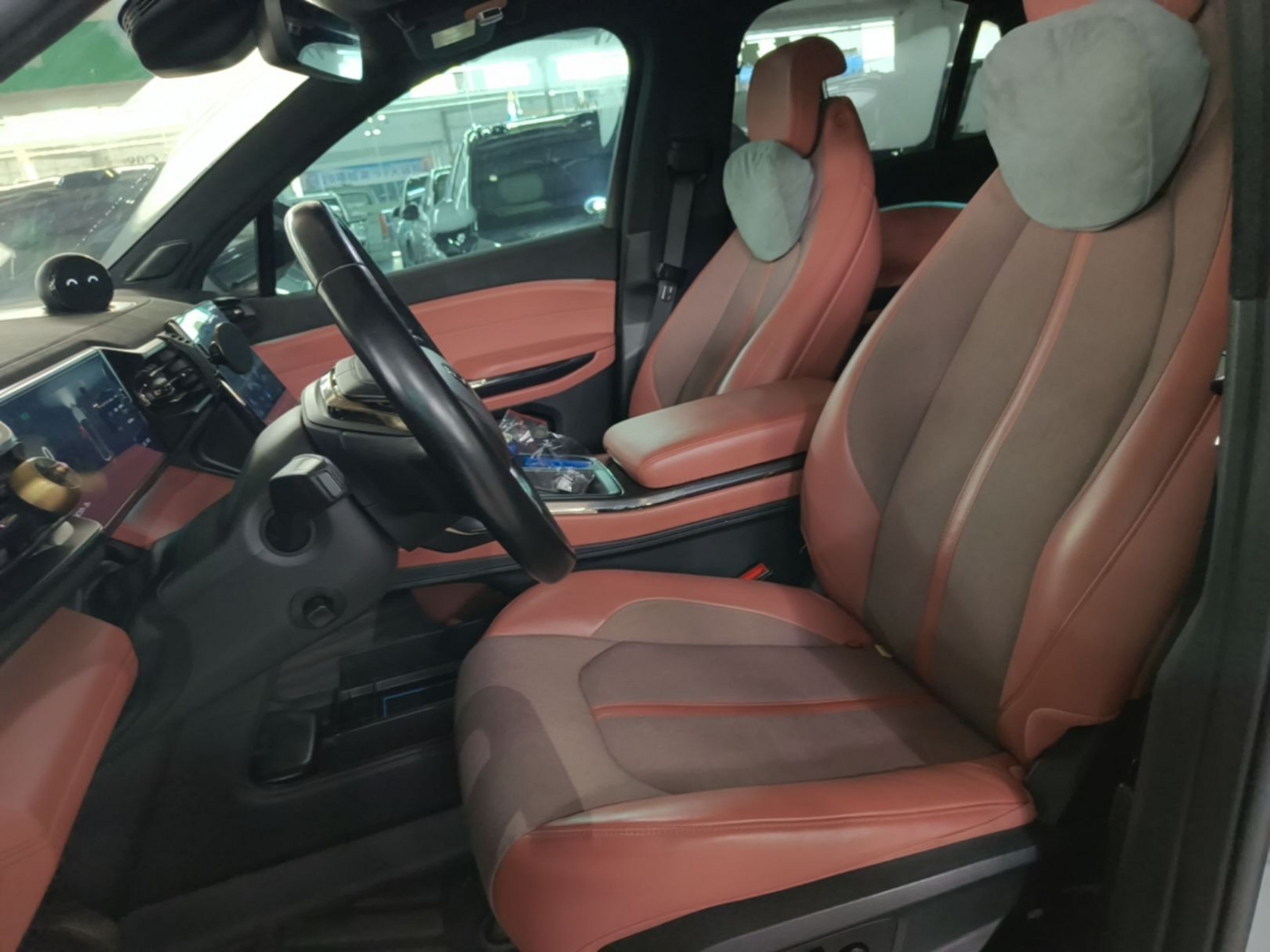 Vordere Reihe im Auto