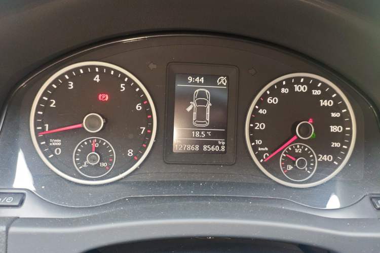Used Volkswagen Tiguan 2016 280TSI Automatic Two-Wheel Drive Silk Road Comfort Edition Instrument Cluster