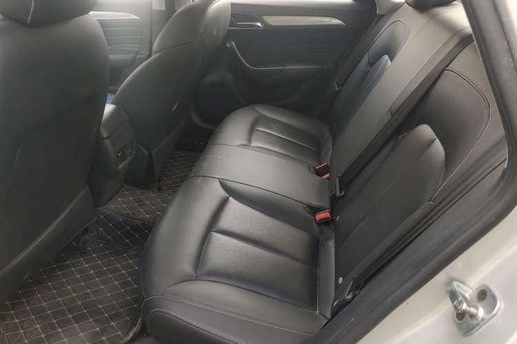 Used Roewe i6 New Energy 2017 45T Hybrid Connect & Smart Enjoyment Edition