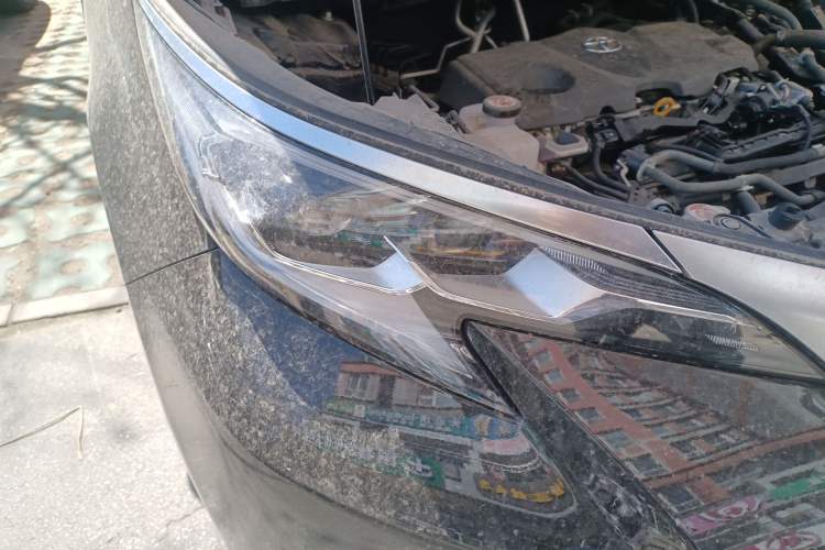 Used Toyota SIENNA 2021 2.5L Hybrid Platinum Edition Right Front Headlight