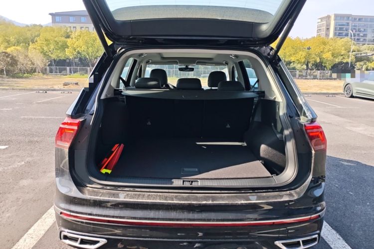 Used Volkswagen Tiguan L New Energy 2023 430 PHEV Plug-in Hybrid Prestige Edition Trunk