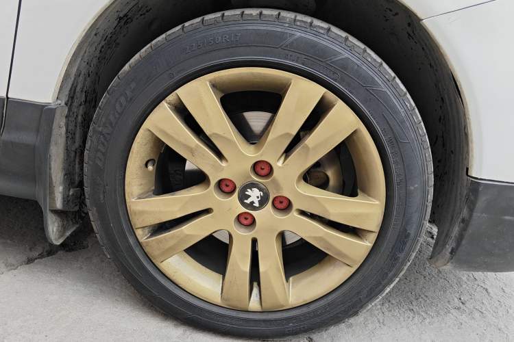 Used Peugeot 3008 2015 2.0L Automatic Classic Edition