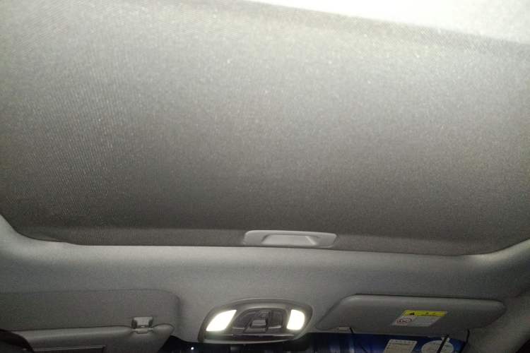 Used Wuling Hongguang S3 2018 1.5T Manual Luxury Model China V Standard
