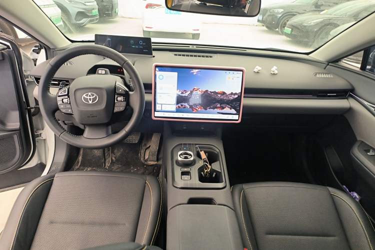 Used Toyota bZ5 2025 Model 550 PRO Center Console