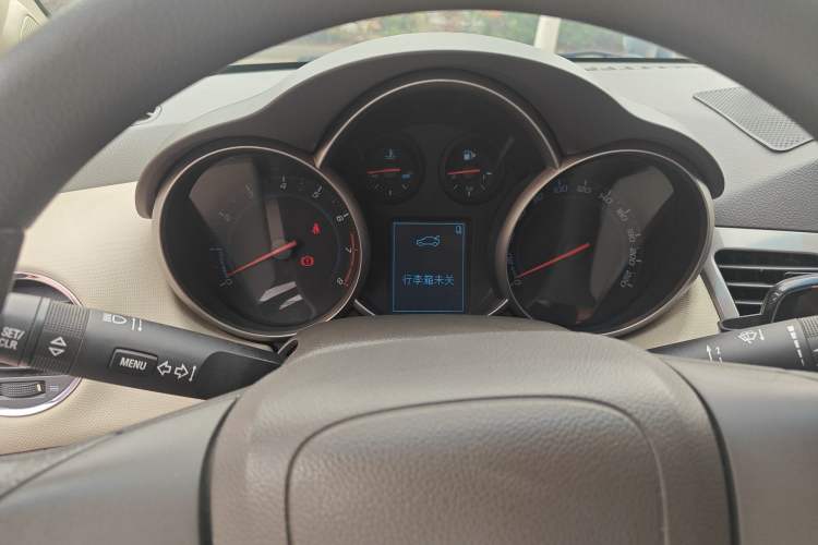 Used Chevrolet Cruze 2015 1.5L Classic SE MT Instrument Cluster