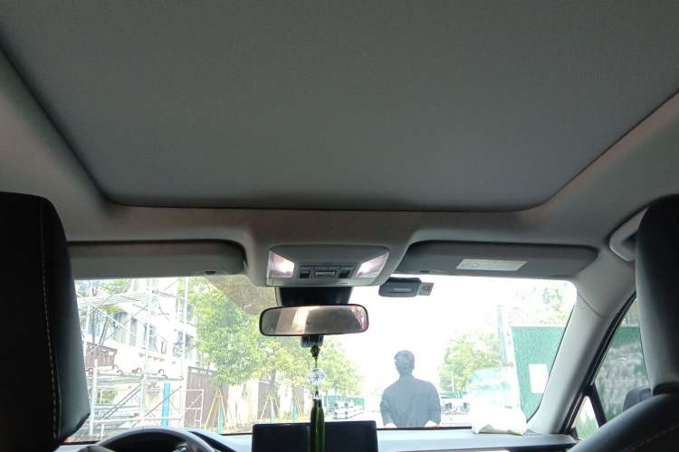 Used Toyota RAV4 2023 2.0L CVT Two-Wheel Drive Fashion Plus Edition Headliner