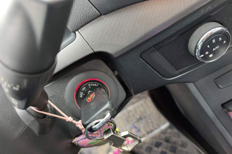 Used Roewe 350 2013 350C 1.5L Manual Swift Edition